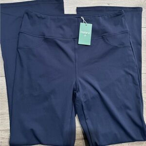 NWT Halara High Waisted Back Pocket Flare Leggings